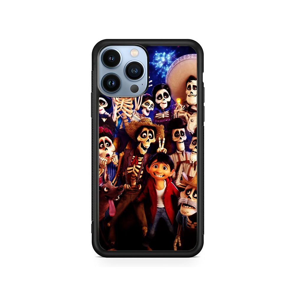 Coco Poster Family iPhone 15 Pro Case