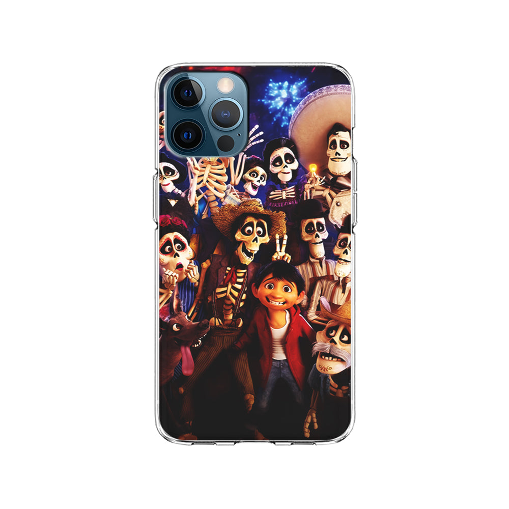 Coco Poster Family iPhone 15 Pro Case