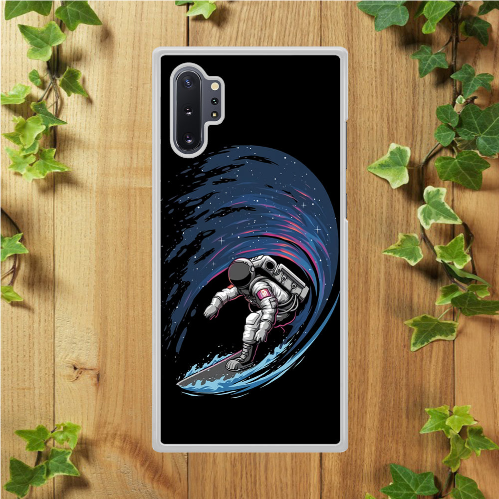 Astronaut Surfing The Sky  Samsung Galaxy Note 10 Plus Case