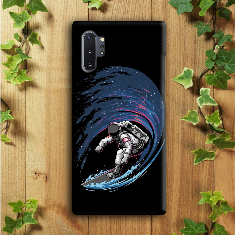 Astronaut Surfing The Sky  Samsung Galaxy Note 10 Plus Case