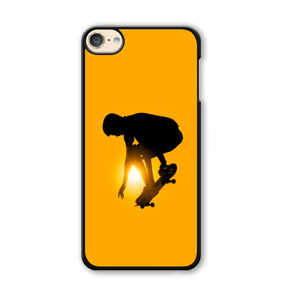 Men Play Skateboard iPod Touch 6 Case