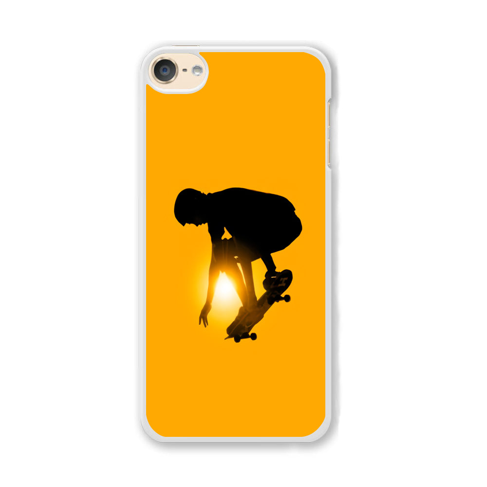 Men Play Skateboard iPod Touch 6 Case