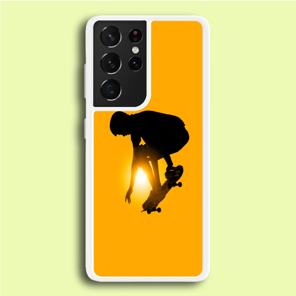 Men Play Skateboard Samsung Galaxy S21 Ultra Case