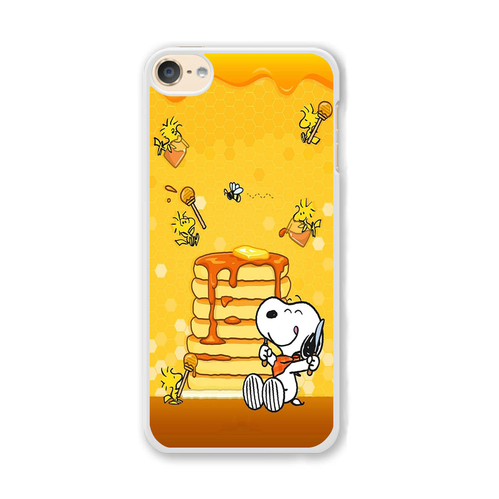 Snoopy Eats Honey iPod Touch 6 Case