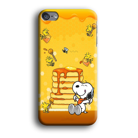 Snoopy Eats Honey iPod Touch 6 Case